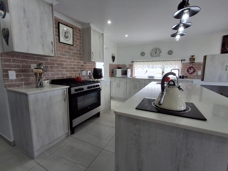 3 Bedroom Property for Sale in Shelley Point Western Cape